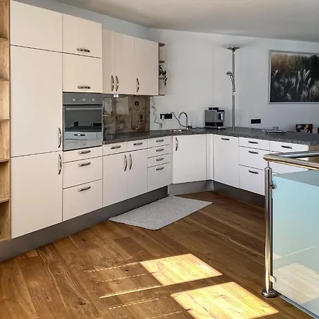 Stunning In With Wifi, Heated Swimming Pool And 2 Bedrooms דירה